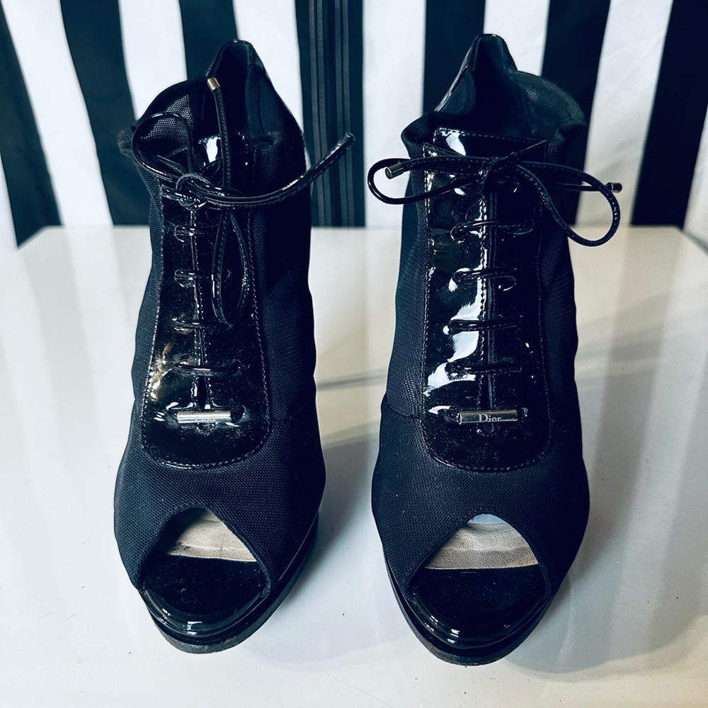 Christian Dior Patent Leather And Mesh Peep Toe Lace Up Heeled Ankle Booties 39 - Picture 8 of 10